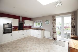 Kitchen / Breakfast Room - click for photo gallery